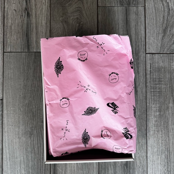 Women’s Travis Scott Air Jordan 1 Low OG SP NEW IN BOX!! - Picture 6 of 7